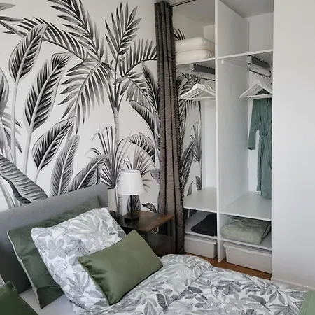 Les Voiliers קורסיי-סור-מר